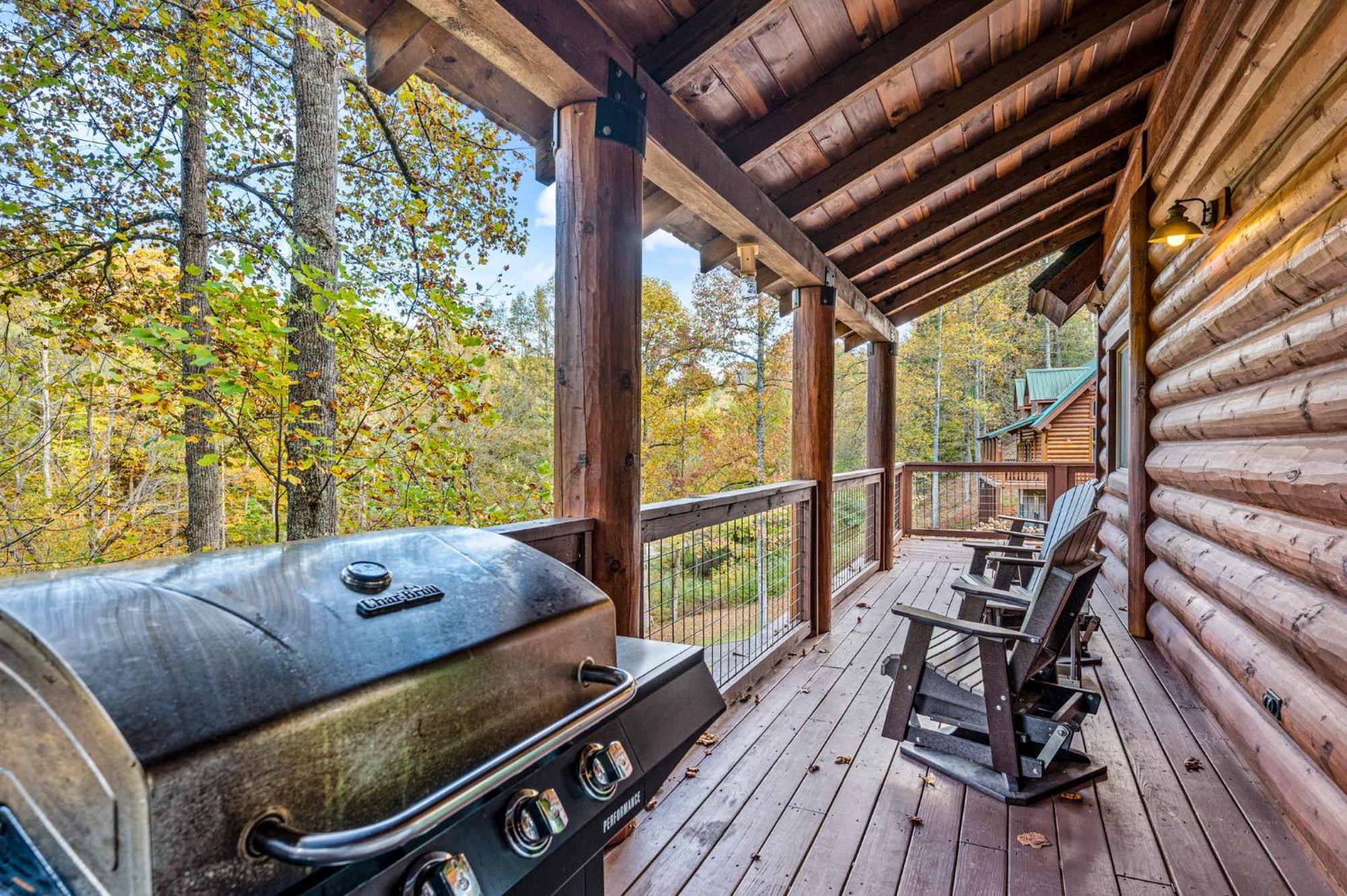 Relaxation Retreat - Pickleball Cabin - Wi-Fi, Fire Pit With Bar, Ev, Game Room, Hot Tub, Pool Access - Mins To Pf Sevierville Luaran gambar