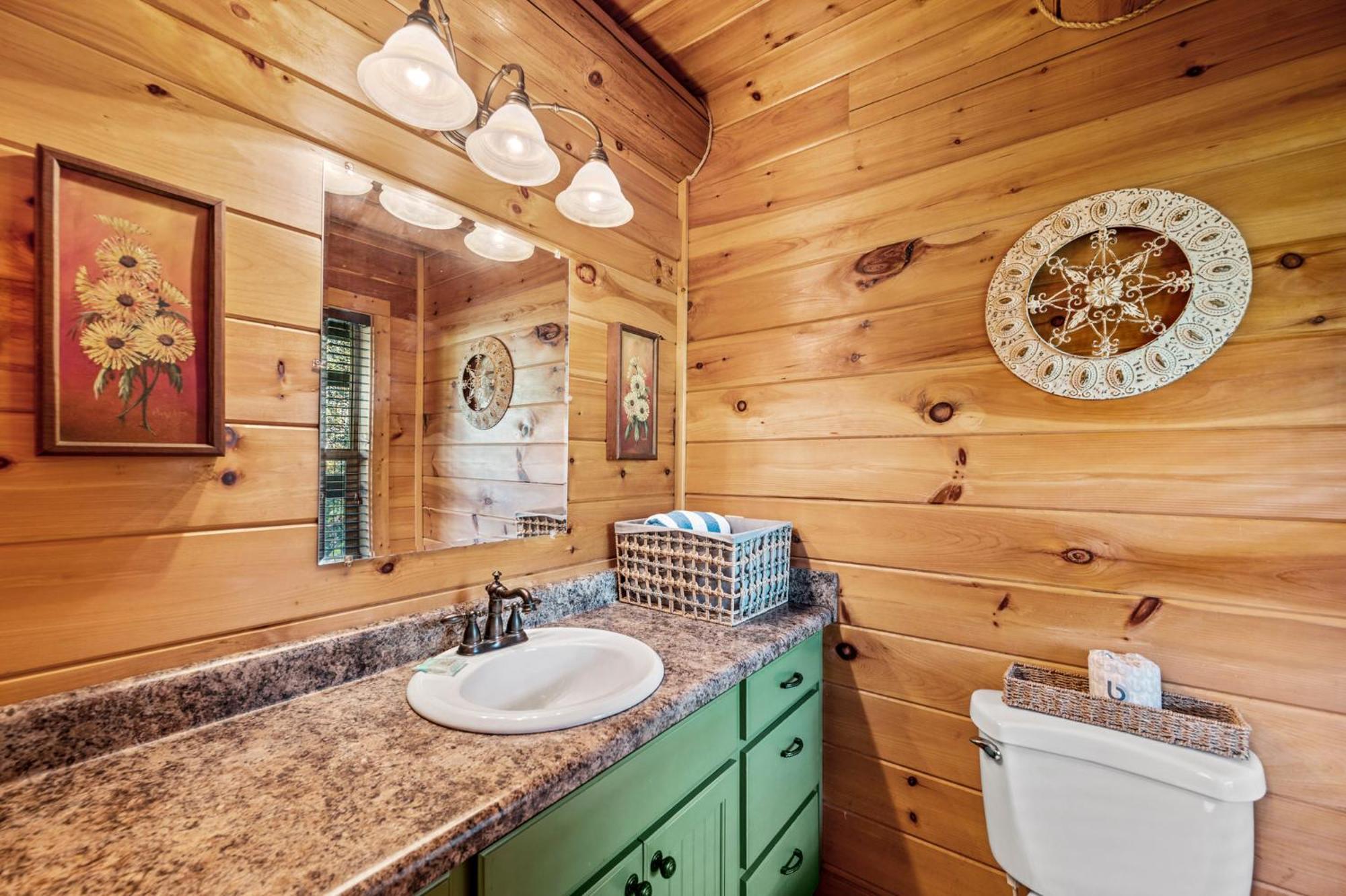 Relaxation Retreat - Pickleball Cabin - Wi-Fi, Fire Pit With Bar, Ev, Game Room, Hot Tub, Pool Access - Mins To Pf Sevierville Luaran gambar
