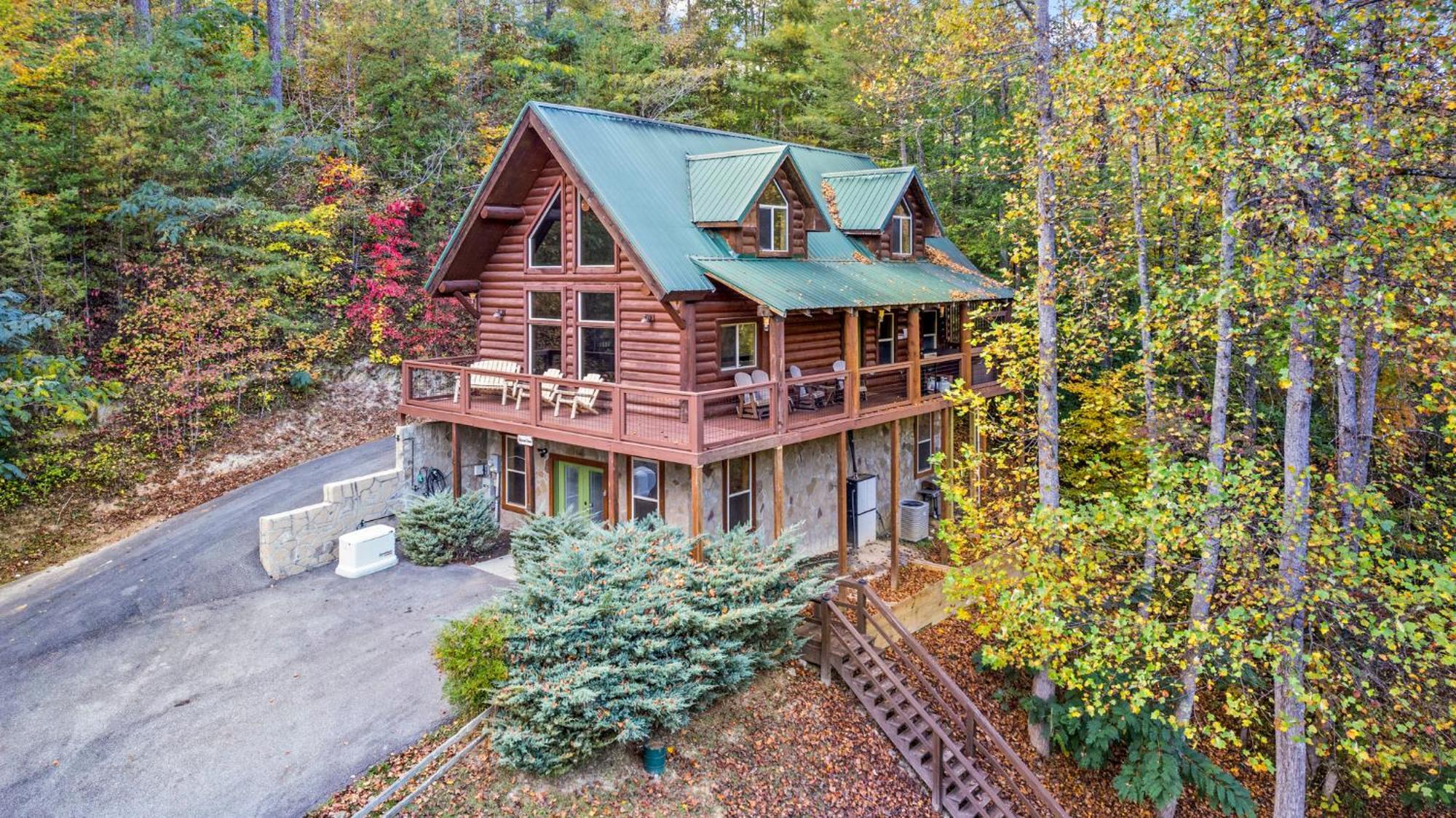 Relaxation Retreat - Pickleball Cabin - Wi-Fi, Fire Pit With Bar, Ev, Game Room, Hot Tub, Pool Access - Mins To Pf Sevierville Luaran gambar