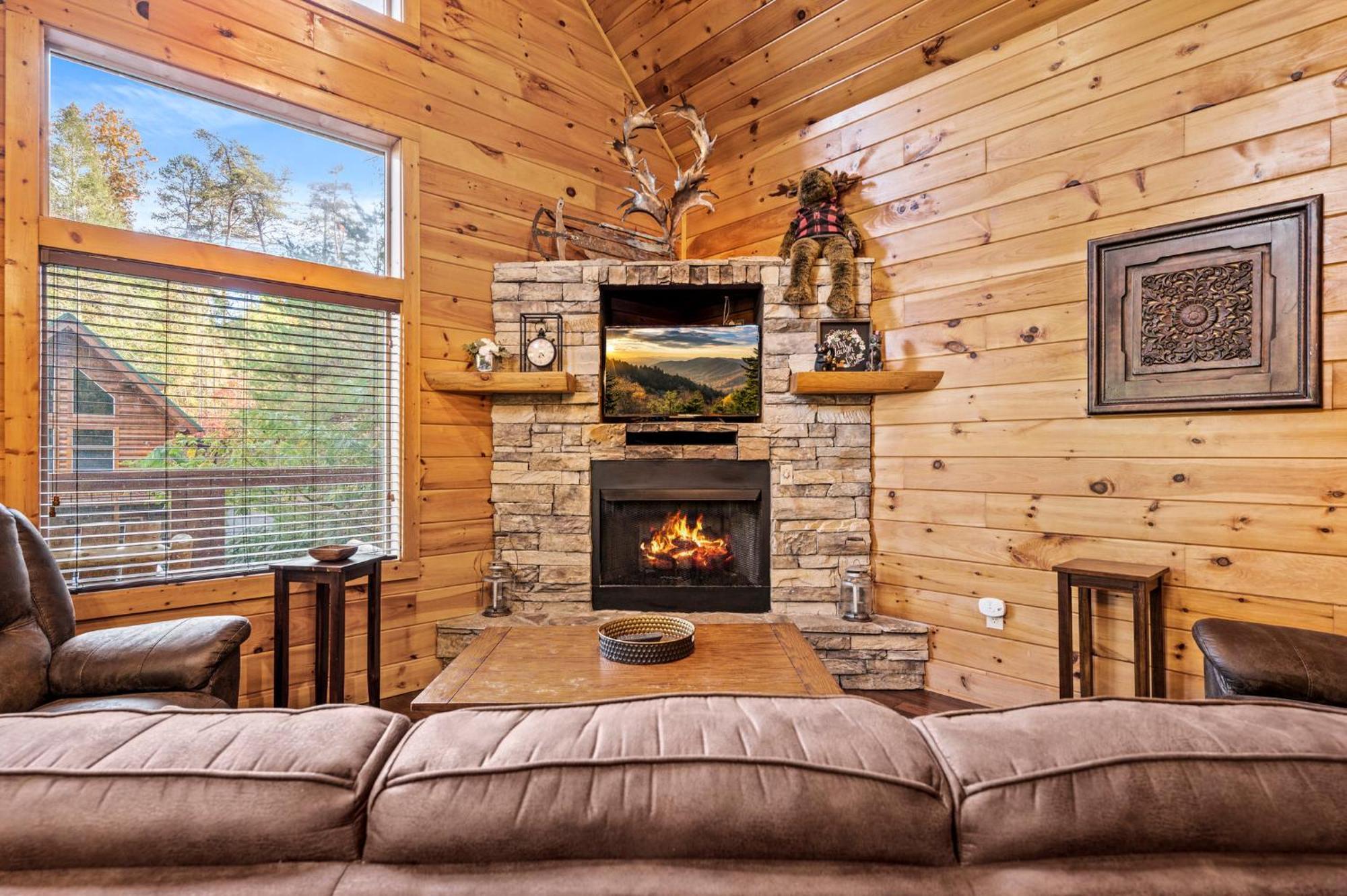 Relaxation Retreat - Pickleball Cabin - Wi-Fi, Fire Pit With Bar, Ev, Game Room, Hot Tub, Pool Access - Mins To Pf Sevierville Luaran gambar