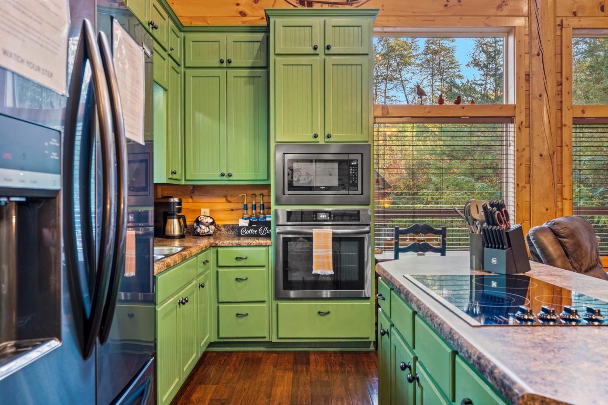 Relaxation Retreat - Pickleball Cabin - Wi-Fi, Fire Pit With Bar, Ev, Game Room, Hot Tub, Pool Access - Mins To Pf Sevierville Luaran gambar